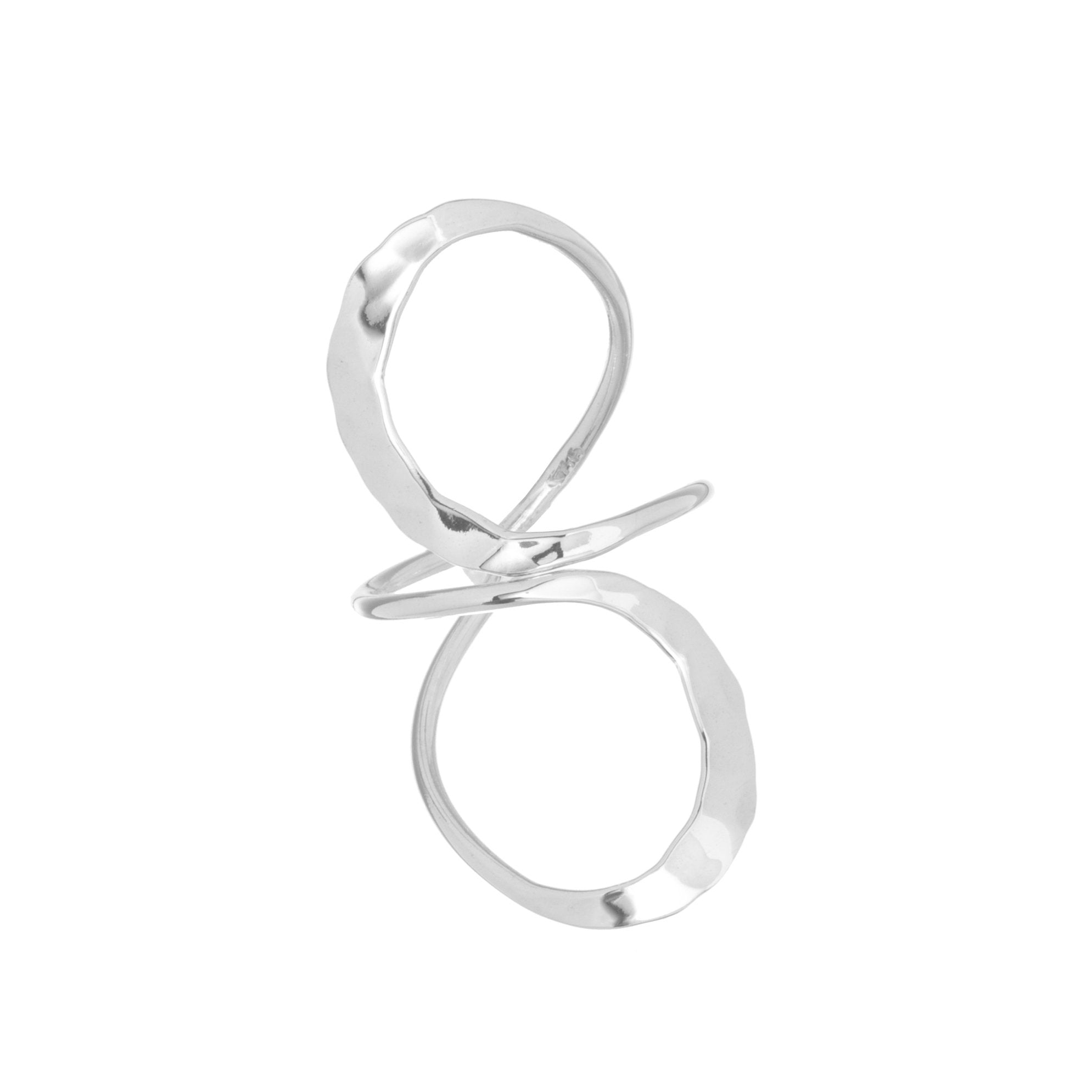 Anillo ocho de plata.