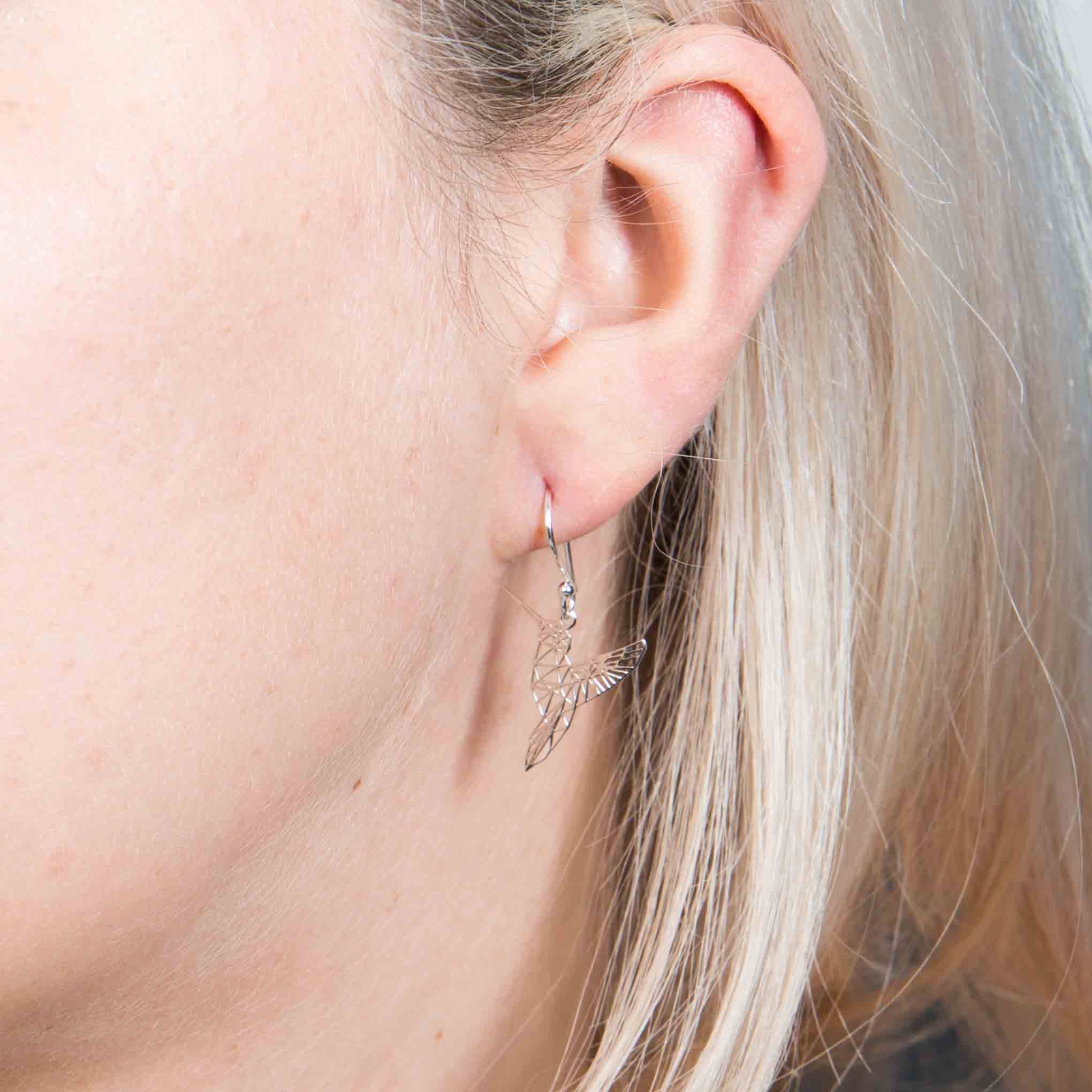 Aretes colibrí minimalista de plata