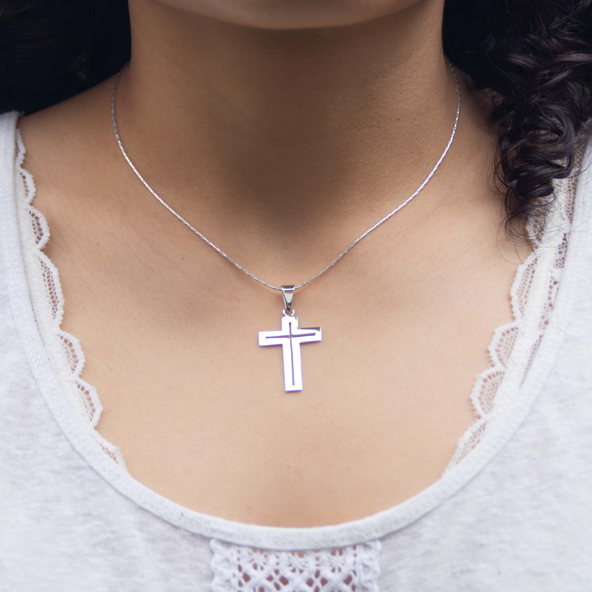 Dije contorno cruz de plata de plata mexicana