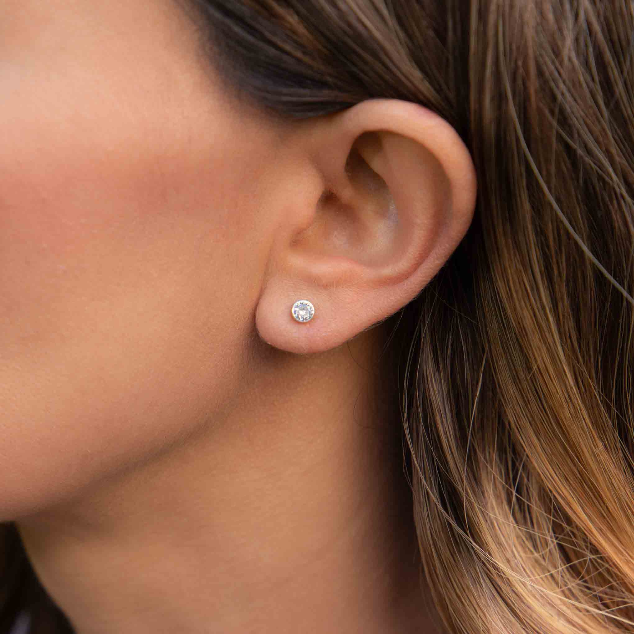 Aretes de poste Circular con Zirconia de plata mexicana