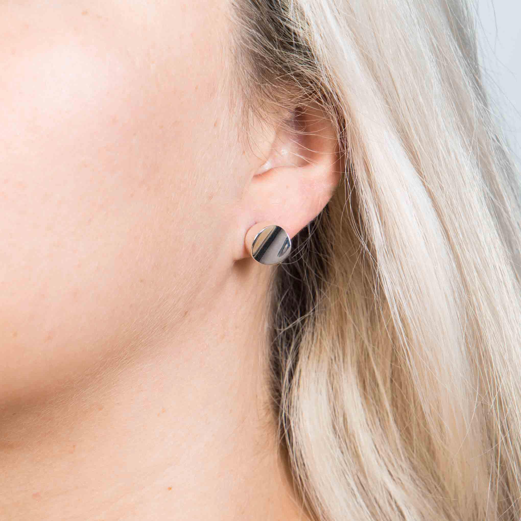 Aretes redondos de plata