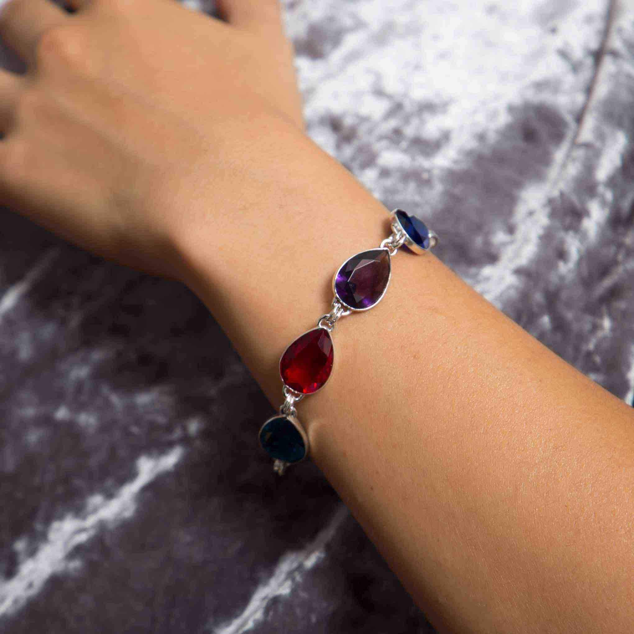 Pulsera de plata con cristales multicolor